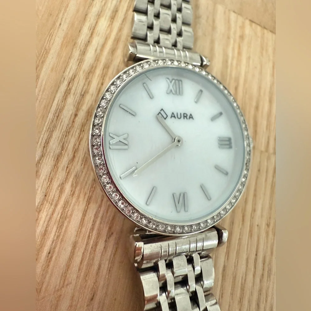 Aura ladies silver tone mother of pearl watch NEW BATTERY